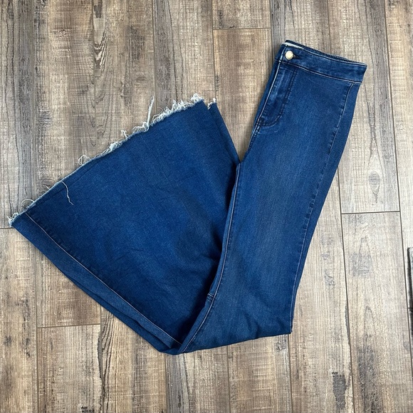 Free People Denim - Free People Wide Bell Bottoms. Size W 25 The Just Float On Jeans